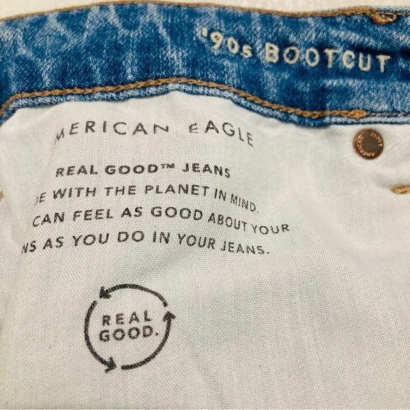 AMERICAN EAGLE Sz 16 90s Bootcut  Light Wash Raw Hem Wiskering Boot Cut Jeans - Picture 9 of 11